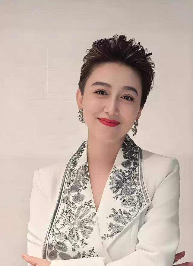 丁柳元陈丽娜谭维维等五位自贡籍演员影视履历梳理 - 相关图片