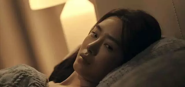 周媚与林展翘双线叙事揭示女性经济依附困境 - 情报图 周媚与林展翘双线叙事揭示女性经济依附困境 - 情报图