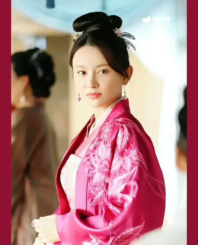 墨兰见明兰赠玉戒破防，盛家姐妹阶层落差具象化 - 细节速览