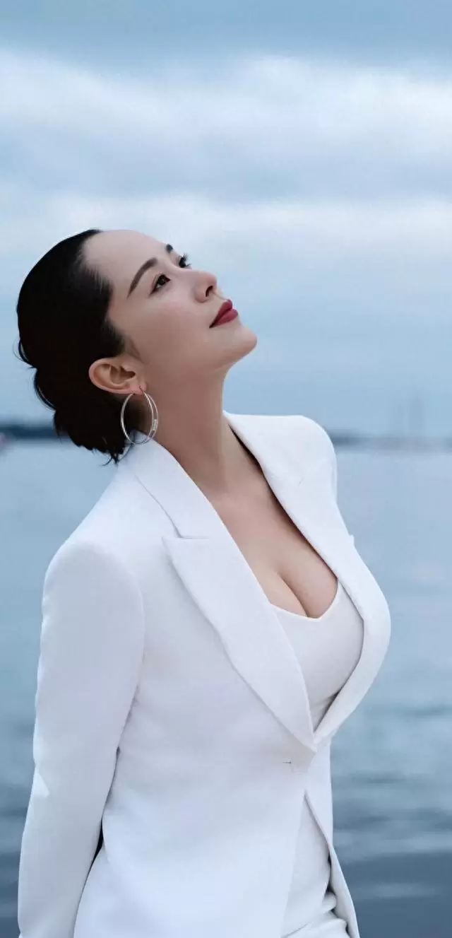 海清48岁出演《平原上的摩西》傅东心引观众重识演技 - 相关图片